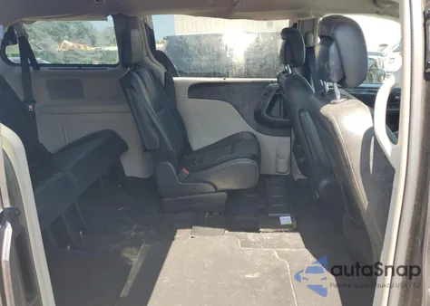 2015 Chrysler Town & Country Touring L z USA, uszkodzony, nr VIN 2C4RC1CG5FR657629